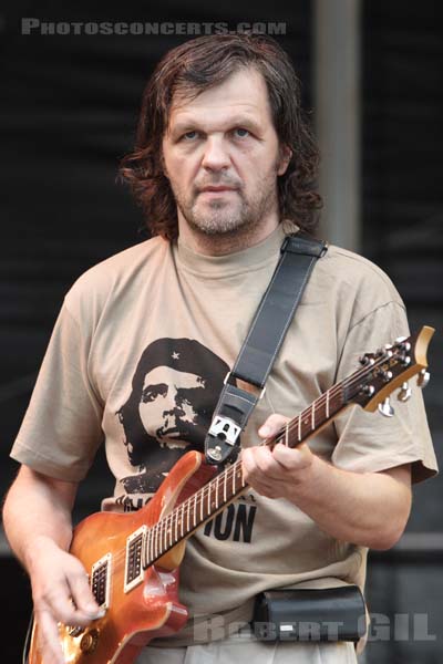 EMIR KUSTURICA AND THE NO SMOKING ORCHESTRA - 2005-09-09 - LA COURNEUVE - Parc Departemental - Grande Scene - 